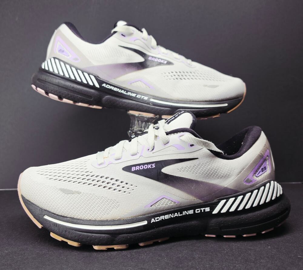 Brooks Women 9.5 Comfy footwear